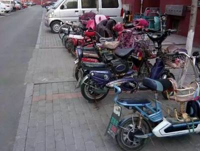 迎接国家卫生城市复审 区房管局全力打造宜居环境，擦亮卫生城市名片