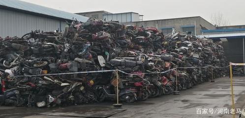 河南焦作惊现汽车坟场 5000辆旧车堆成山，背后折射产业转型与回收难题